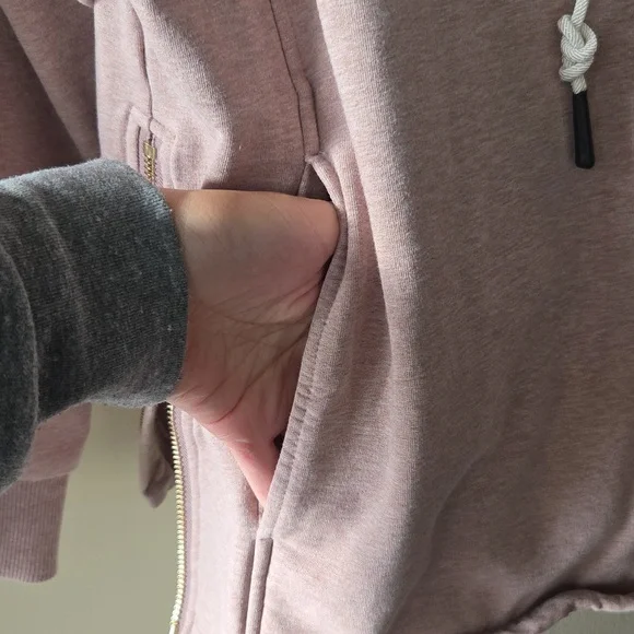 Varley Pullover Size Small - Picture 4 of 5